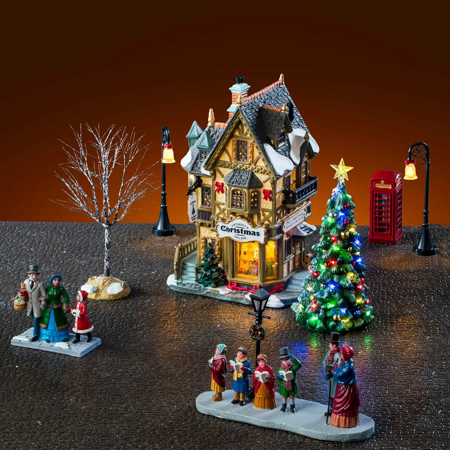 Tannenbaum Christmas Shoppe Set Lemax 2025 – Casa e Figurine Natalizie - scene e villaggi
