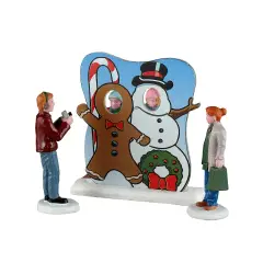 Lemax Frosty Photo Op 52533 – Scena Fotografica Natalizia in Resina